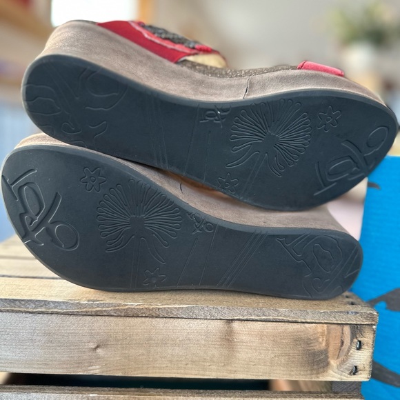 OTBT size 8 genuine leather - Picture 3 of 7